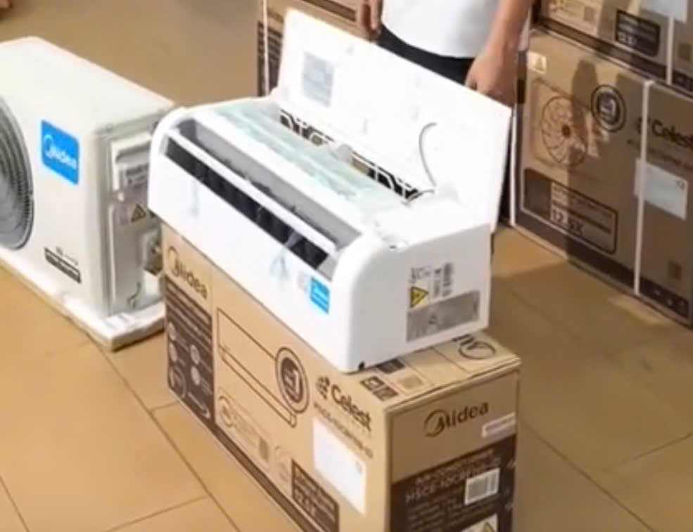 Điều hòa Midea 1 chiều 9.000BTU MSAFII-10CRN8